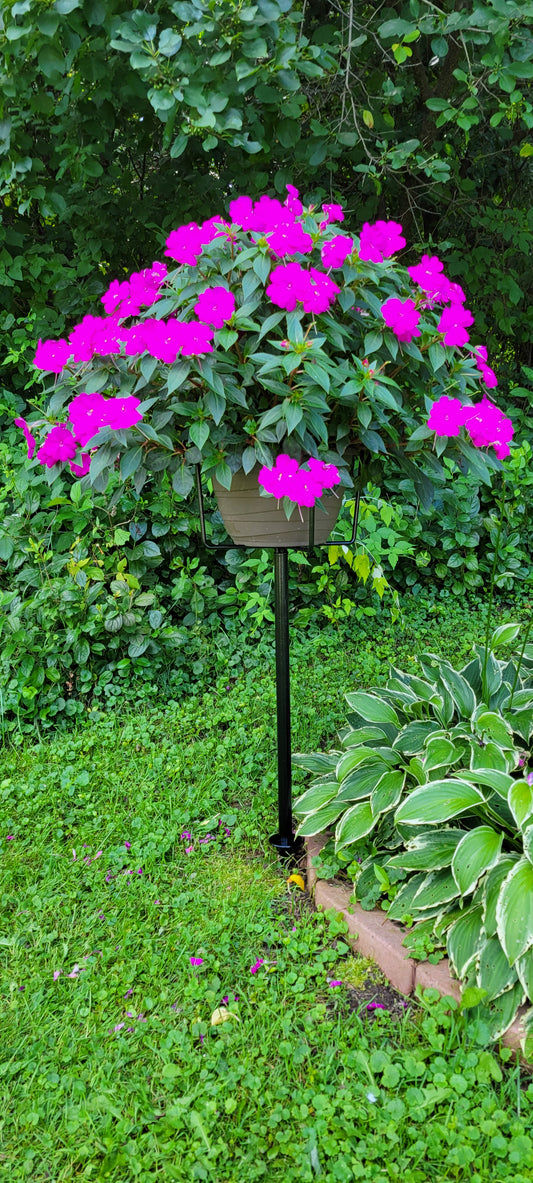 #112 - Monument Plant/Urn Stand